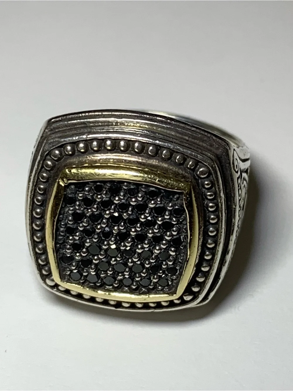Konstantino pavé black yellow